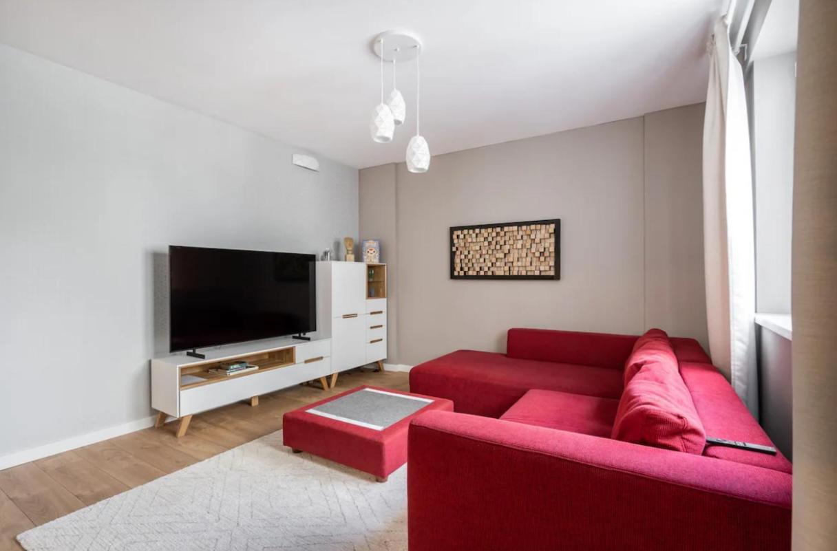 Apartment Black Rose